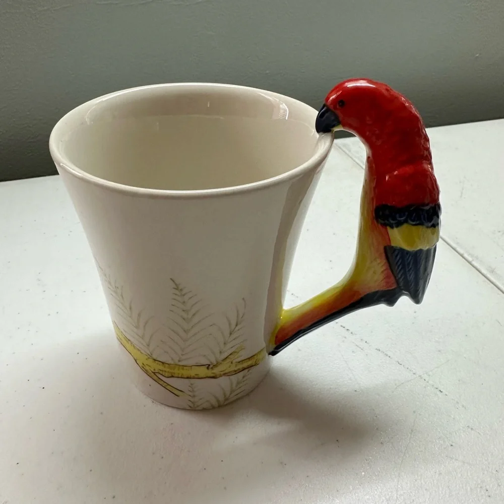 Beautiful Tropical Macaw Parrot Bird Coffee Mug Cup Pier 1 Imports hand painted